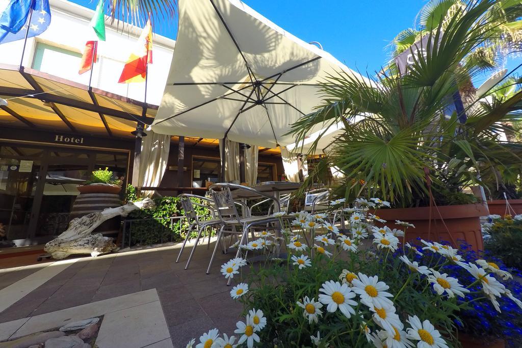 Hotel Aurora Marina di Cecina Eksteriør bilde